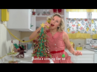Премьера! Sia - Santas Coming For Us (22.11.2017)