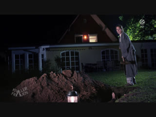 Чумовые тётки / Knallerfrauen / S04E01 из 08 / на русском