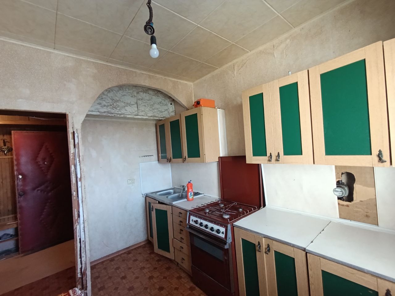 Продам 3х комнатную квартиру на ул. Суходольская 8/9 этаж. Кооперативный дом. Не угловая. Общая площадь 73 кв. м. Комнаты изолированные. Есть большая ...
