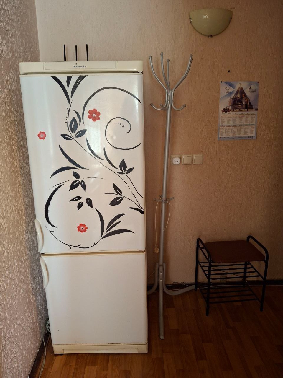 Продам 2-х комнатную квартиру на ул. Херсонская 5/5 эт. 44.8 кв. м. Дом кирпичный, квартира тёплая, крыша новая, газовая колонка, подвал сухой, м/п окна, кондиционер. Квартира продаётся с мебелью и техникой. Местоположение хорошее: школа, садик, супермаркет, магазины, фитнес-центр, ледовый коток, банк, МФЦ, с...